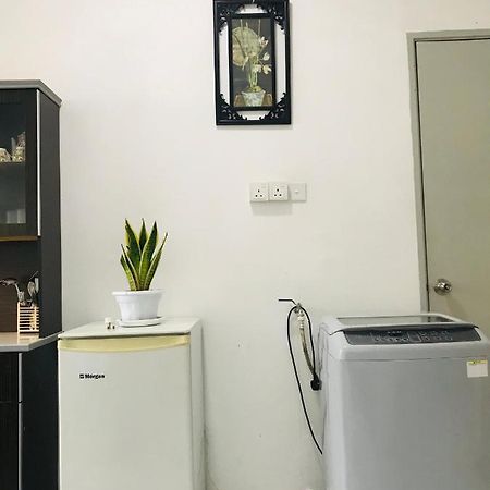 Alyn Home Batu Pahat II Wifi Coway Mohd Noor Exterior foto